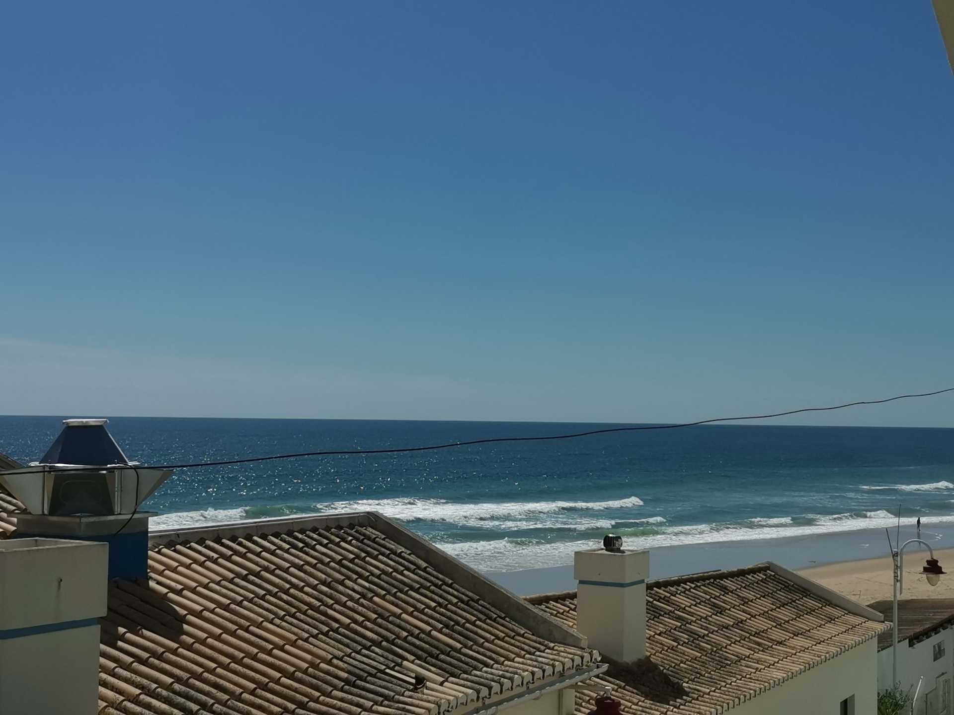 Condominium in Praia da Salema, Faro 10745700
