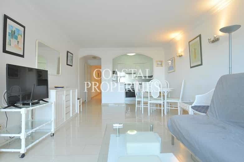 Condominium in La Bonanova, Balearic Islands 10746405