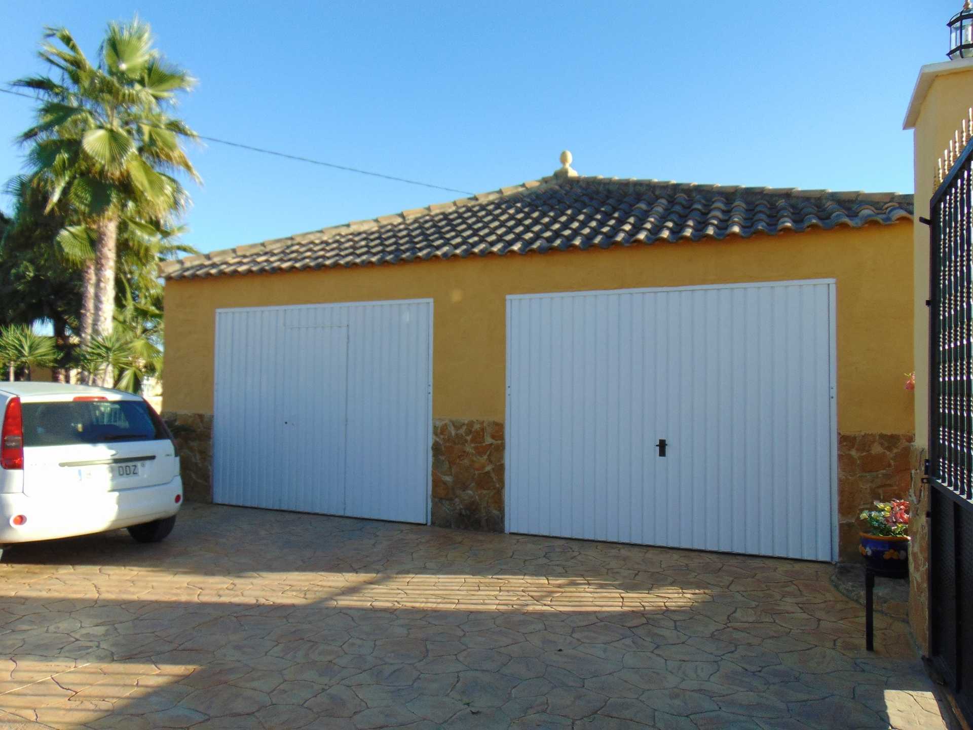 Будинок в Crevillent, Valencian Community 10746472