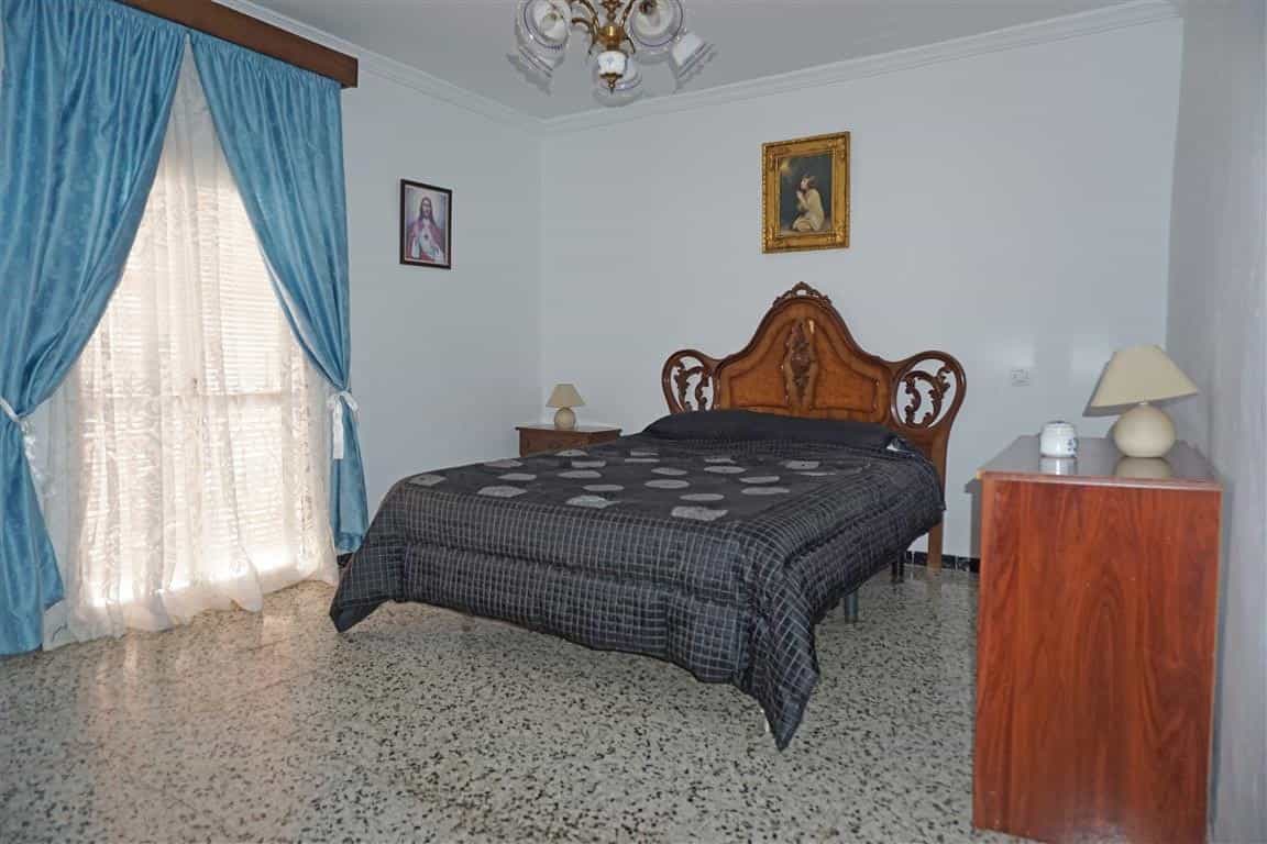 жилой дом в Alhaurín el Grande, Andalucía 10746823