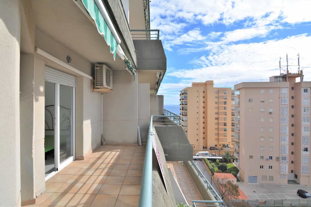 Condominium in Fuengirola, Andalusia 10748067