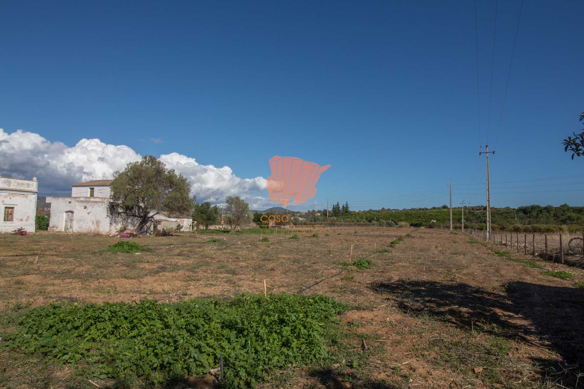 Land in , Faro District 10748158