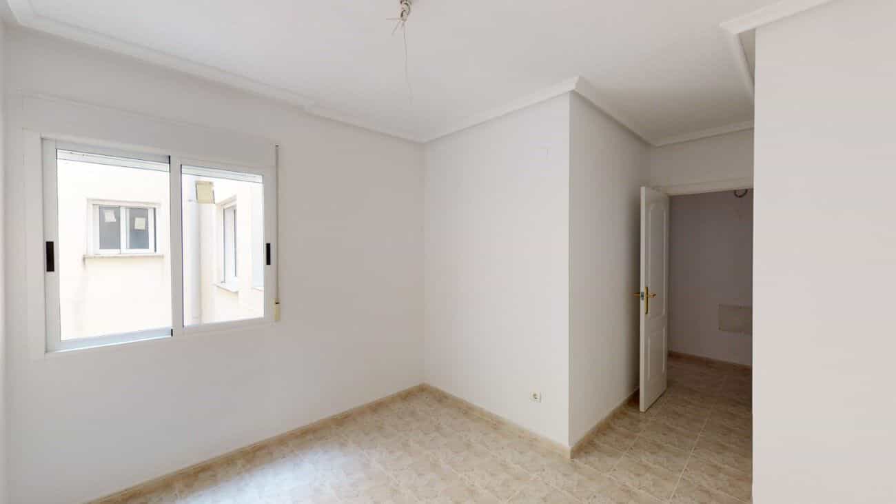公寓 在 圣米格尔德萨利纳斯, 巴伦西亚 10748273