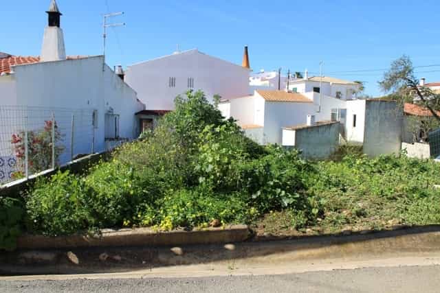 土地 在 Praia da Luz, Faro District 10748865