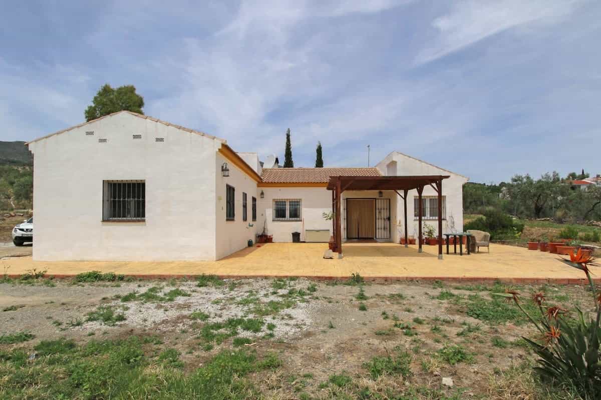 rumah dalam Alozaina, Andalusia 10748936