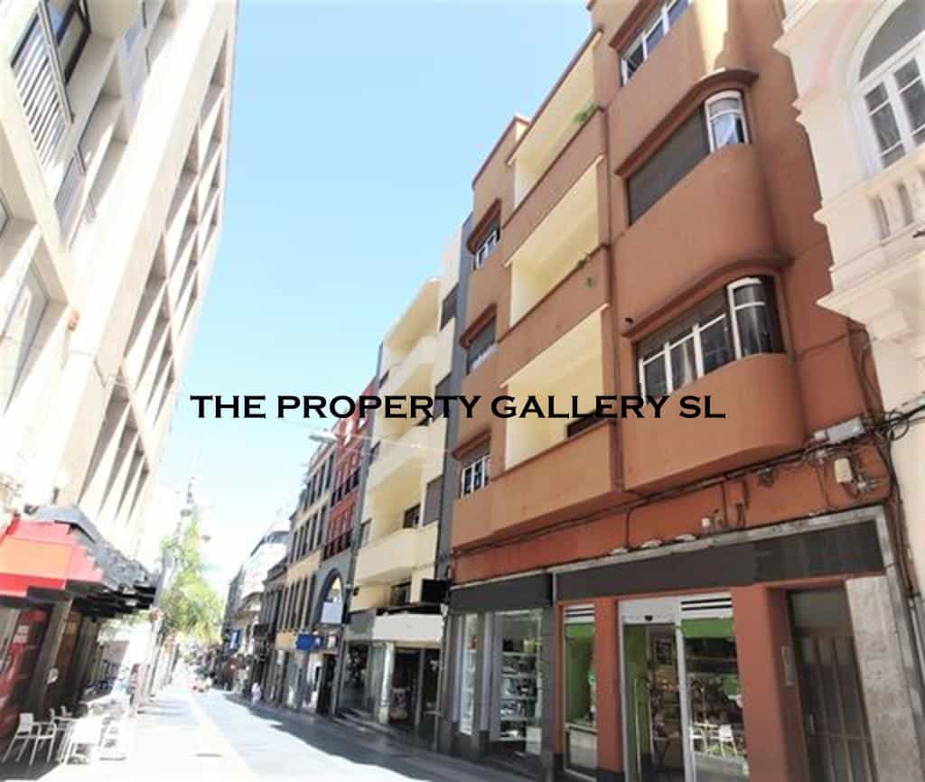 Condominium in Santa Cruz, Canary Islands 10749588
