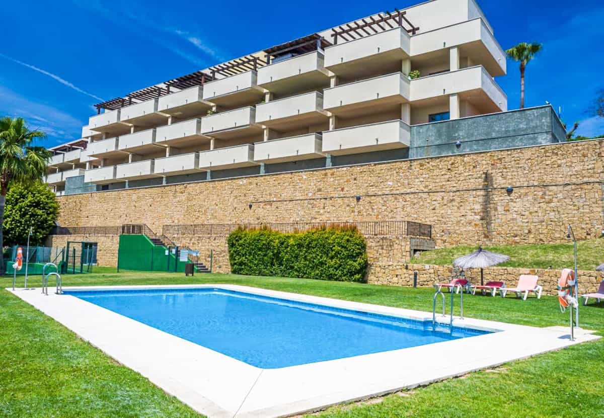 Condominium in Castillo de Sabinillas, Andalusia 10749987