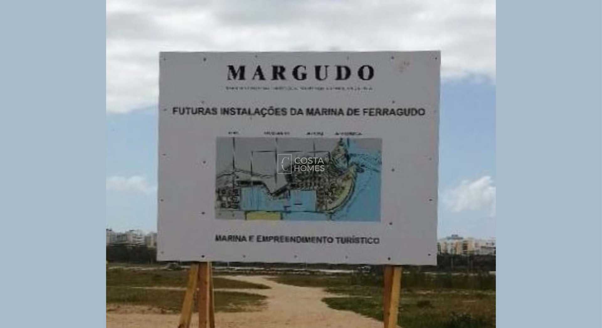 Teollinen sisään Ferragudo, Faro District 10750158