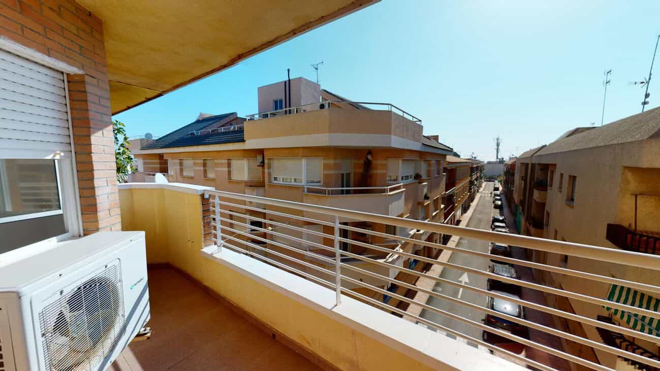 Condominium in San Javier, Región de Murcia 10750352