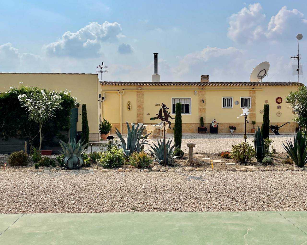 بيت في Crevillent, Valencian Community 10751536