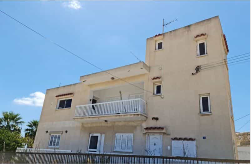 Rumah di Larnaka, Larnaca 10752013