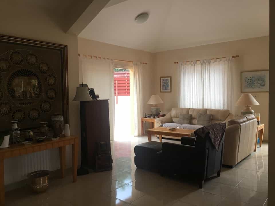 Haus im Pyrgos, Larnaka 10753064