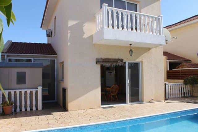 Haus im Xylofagou, Larnaka 10753312