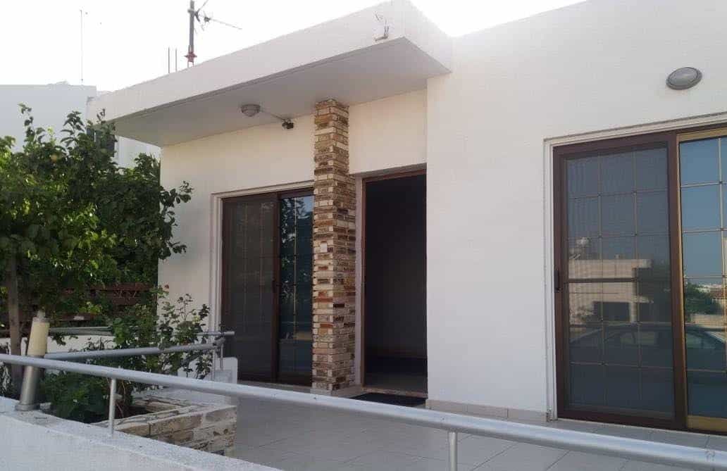 Rumah di Larnaka, Larnaca 10753867