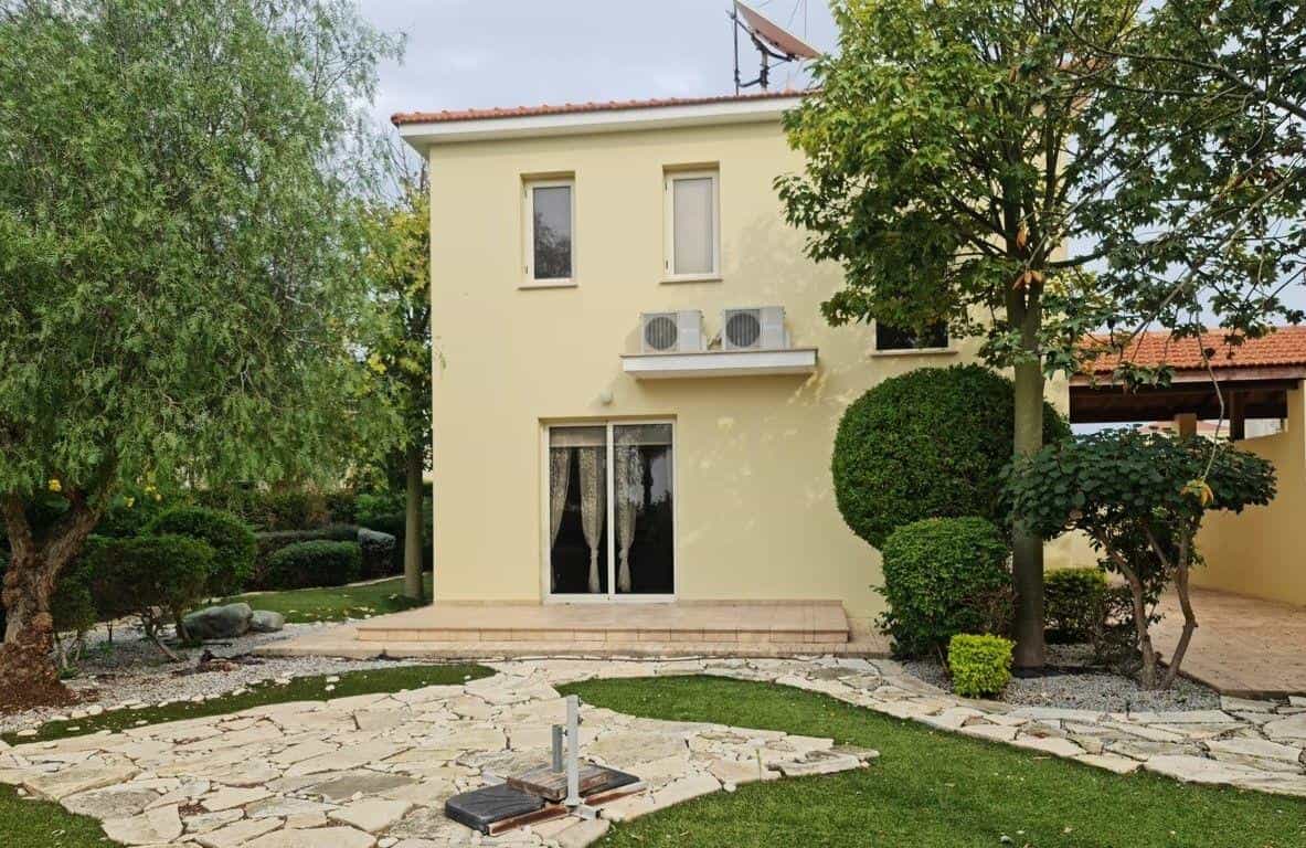 House in Perivolia, Larnaka 10753885