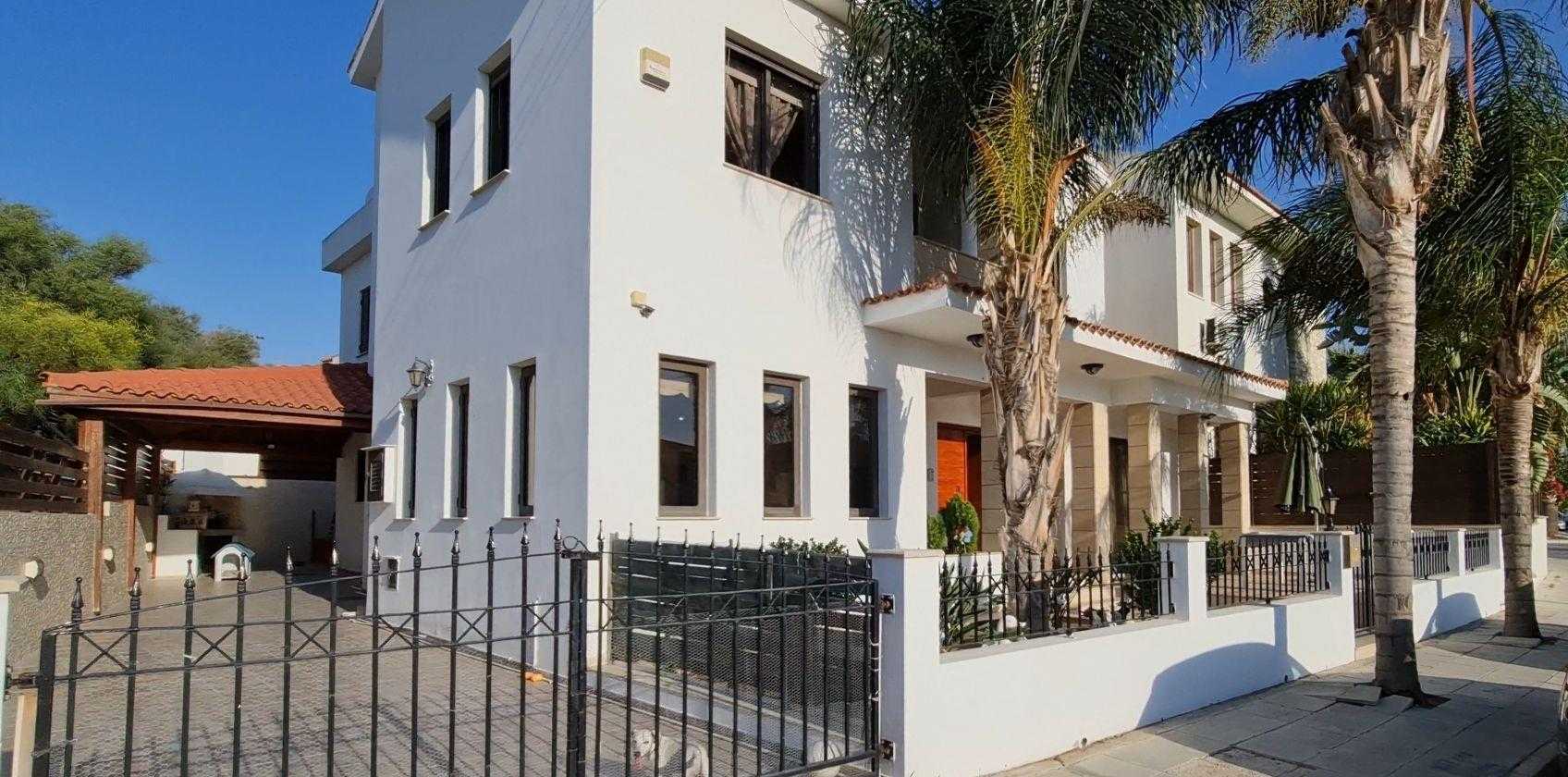 Haus im Aradippou, Larnaca 10754028