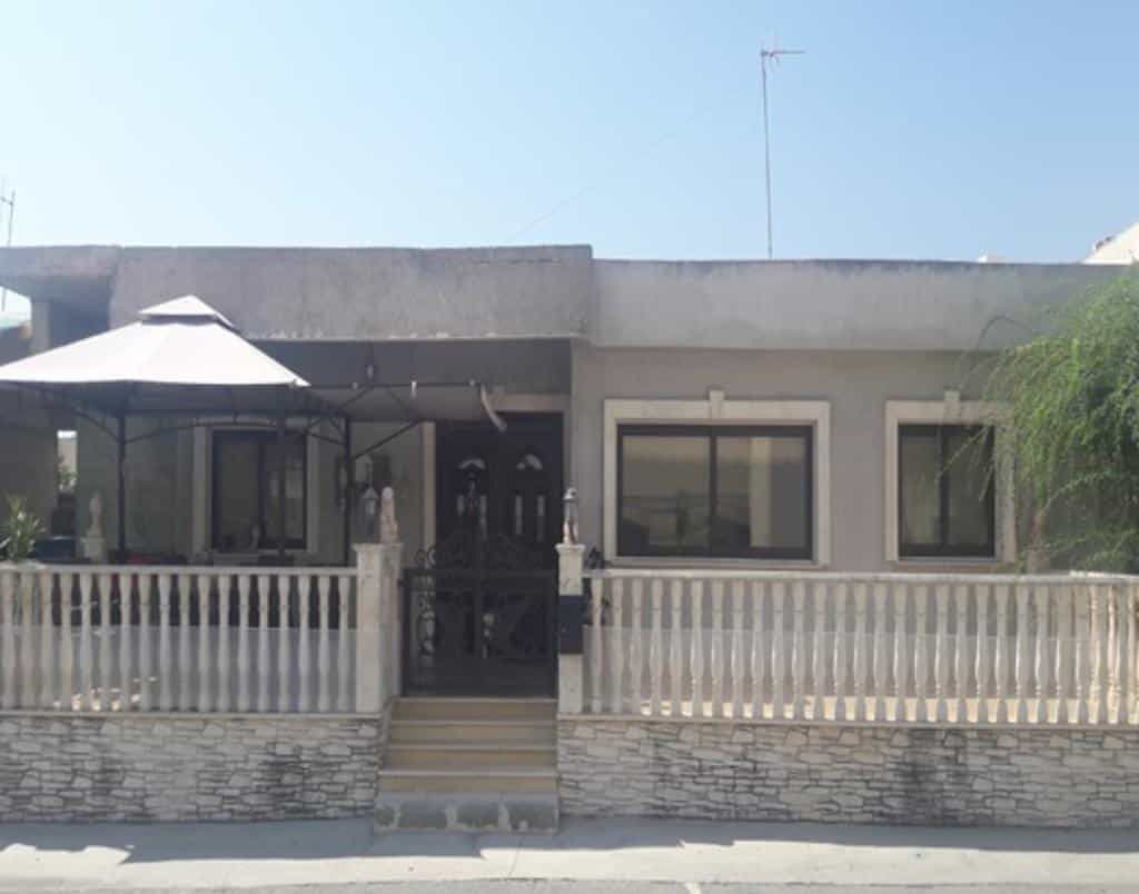 Hus i Livadia, Larnaka 10755663