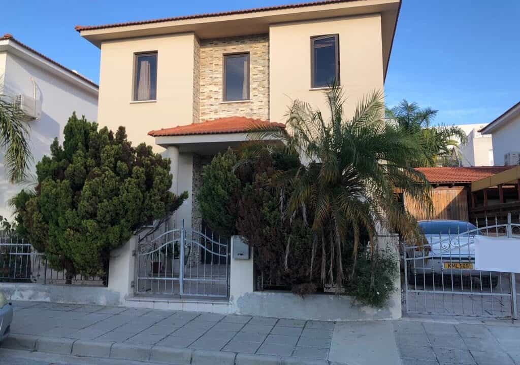 Talo sisään Aradippou, Larnaka 10756069