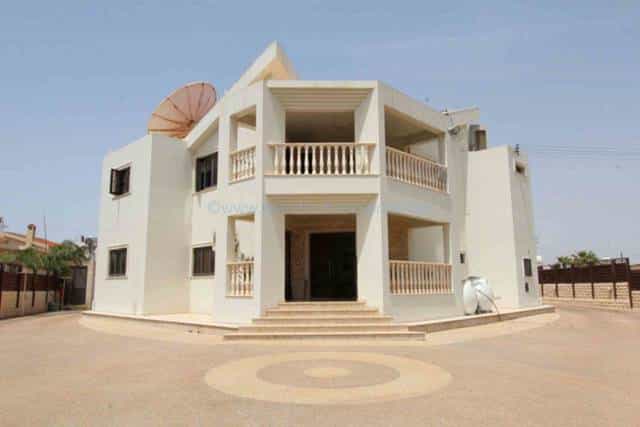 بيت في Xylofagou, Famagusta 10756191