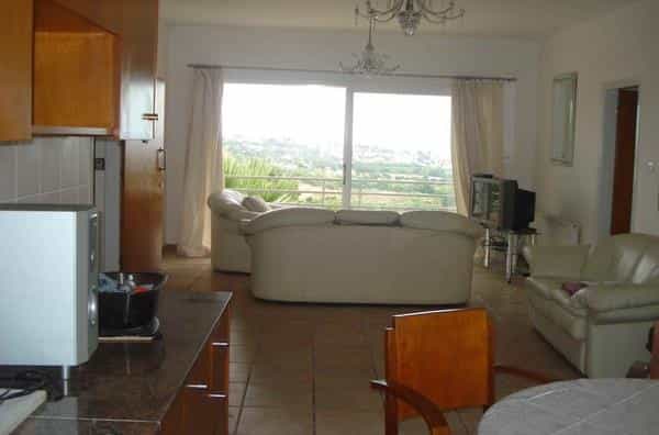 Condominium in Kissonerga, Pafos 10756576