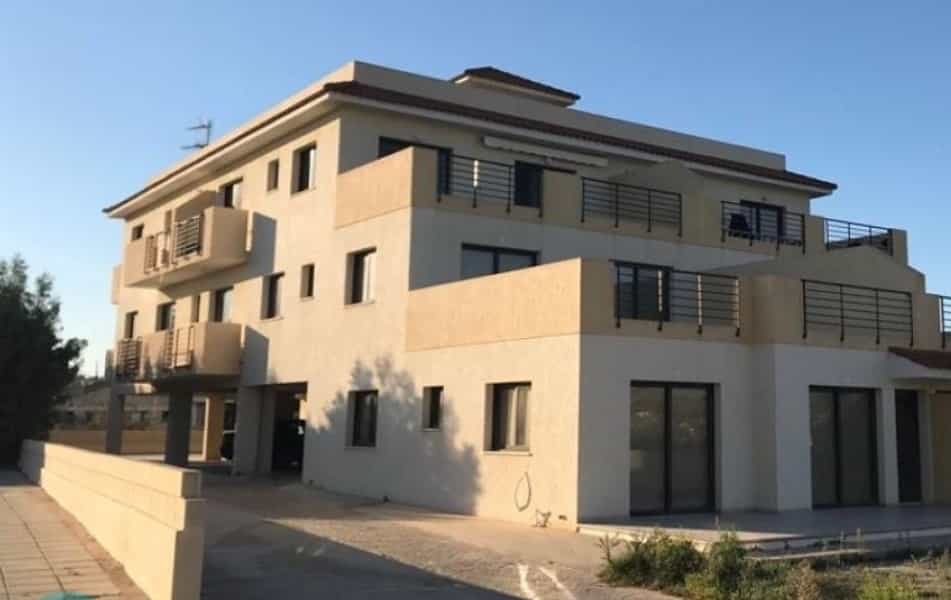 Eigentumswohnung im Ormidia, Larnaka 10756720