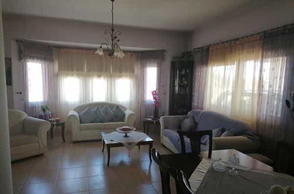 House in Nicosia, Lefkosia 10757377