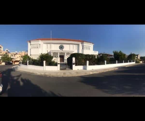 rumah dalam Nicosia, Lefkosia 10757385