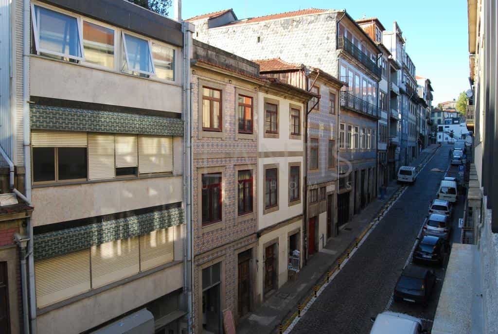 Industrial in Porto, Porto District 10757618