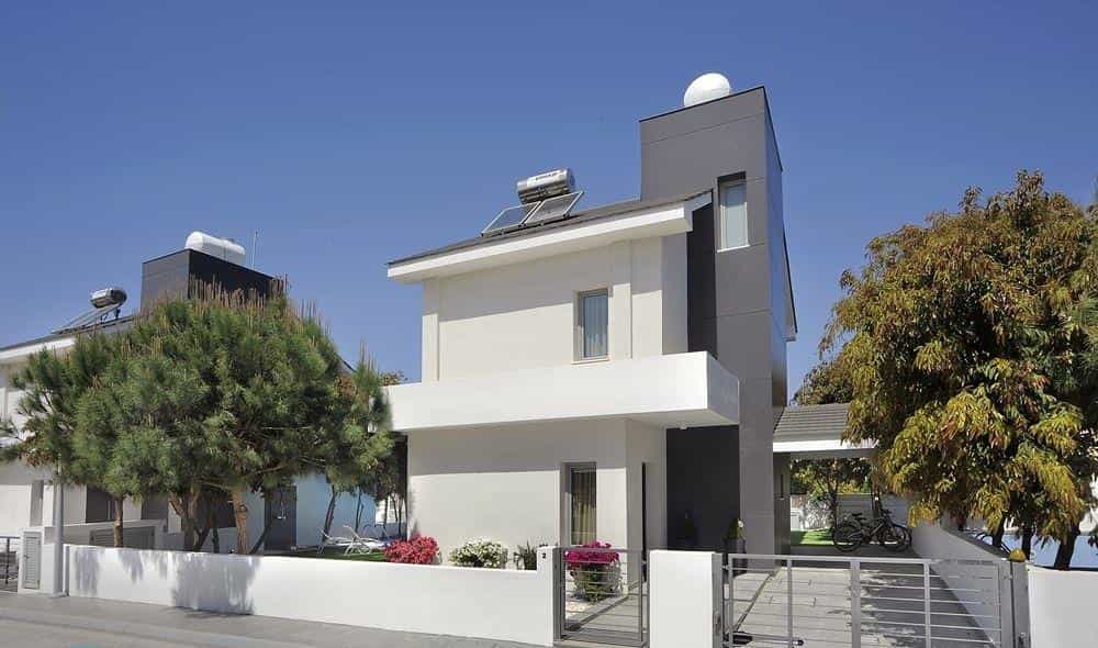 House in Perivolia, Larnaca 10757872