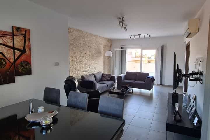 Condominium in Ormideia, Larnaca 10758271