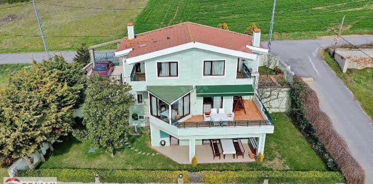 House in Büyükçekmece, İstanbul 10758469