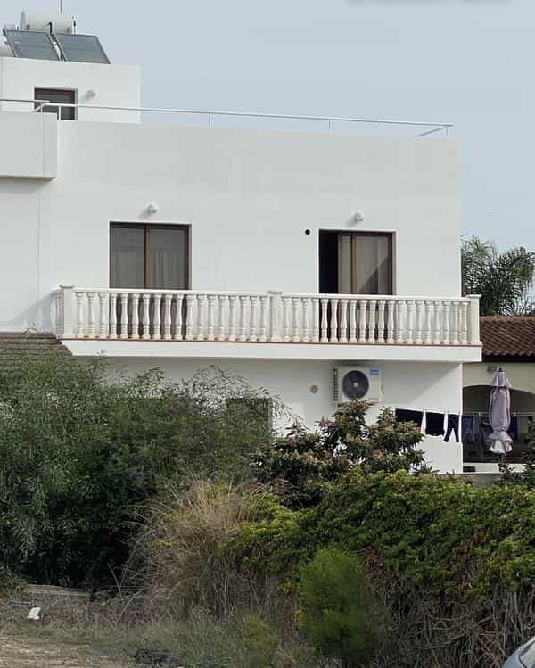 House in Perivolia, Larnaca 10758653