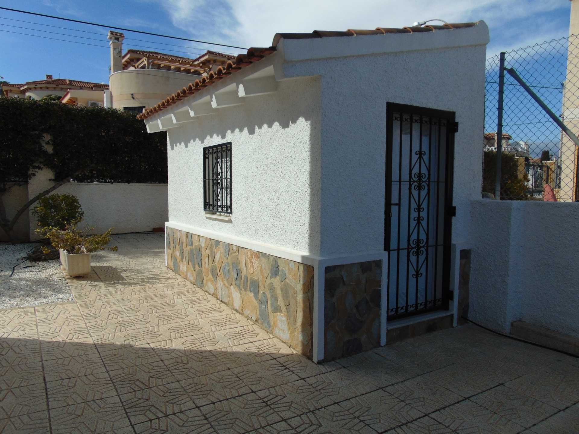 House in San Miguel de Salinas, Comunidad Valenciana 10759707