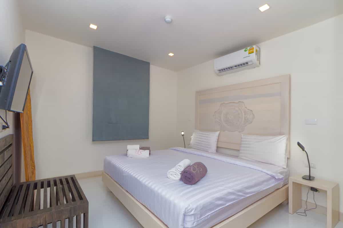 Condominium in Ban Chok Chang, Phuket 10759980