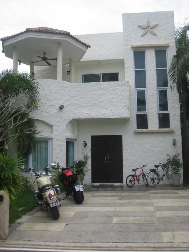 Haus im Ban Sai Yuan, Phuket 10760077
