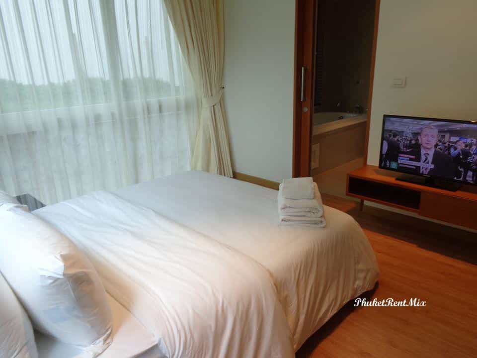 Condominium in Verbod Nakha, Phuket 10760096