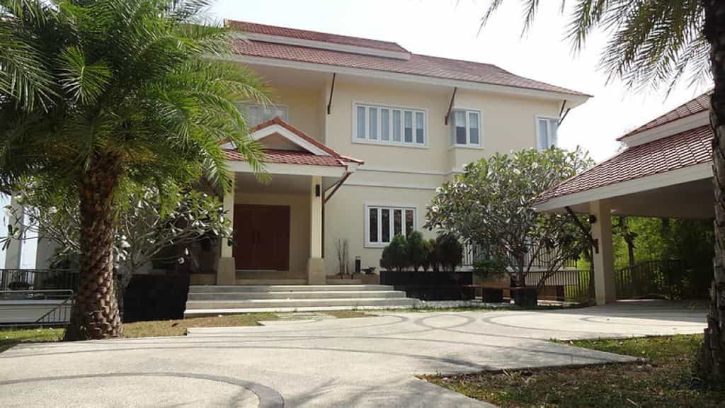 House in Ban Wat Mai, Phuket 10760264
