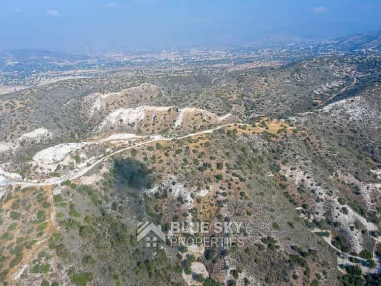 Tanah dalam Pyrgos, Larnaka 10760988