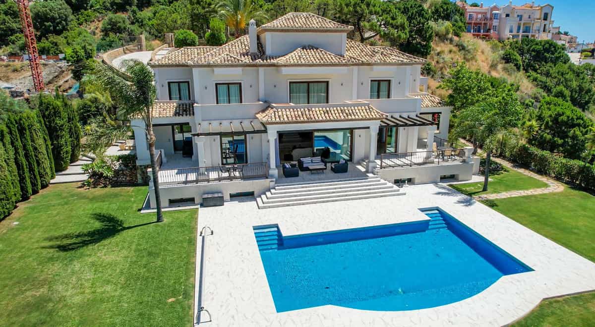 House in Benahavis, Andalusia 10761556