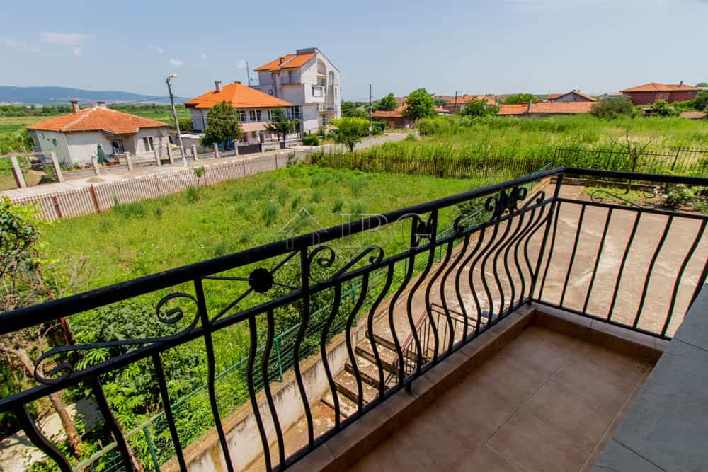 Condominium in Tankovo, Burgas 10762507