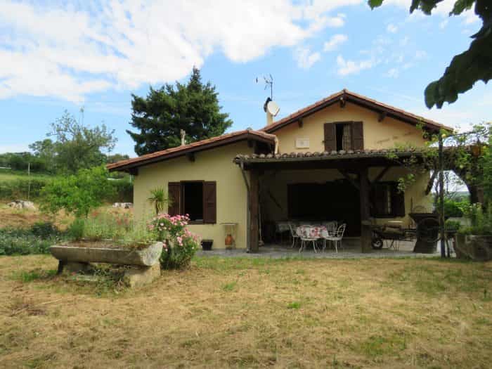 House in Castelnau-Magnoac, Occitanie 10762897