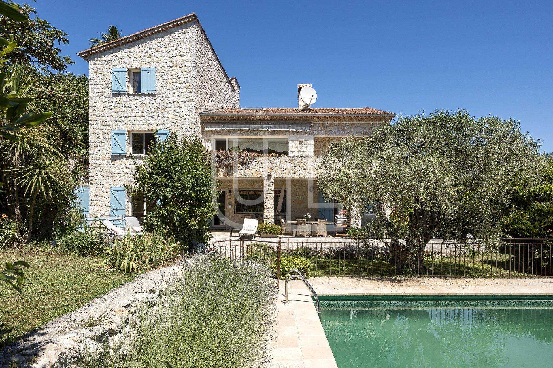 房子 在 Vence, Provence-Alpes-Côte d'Azur 10763100