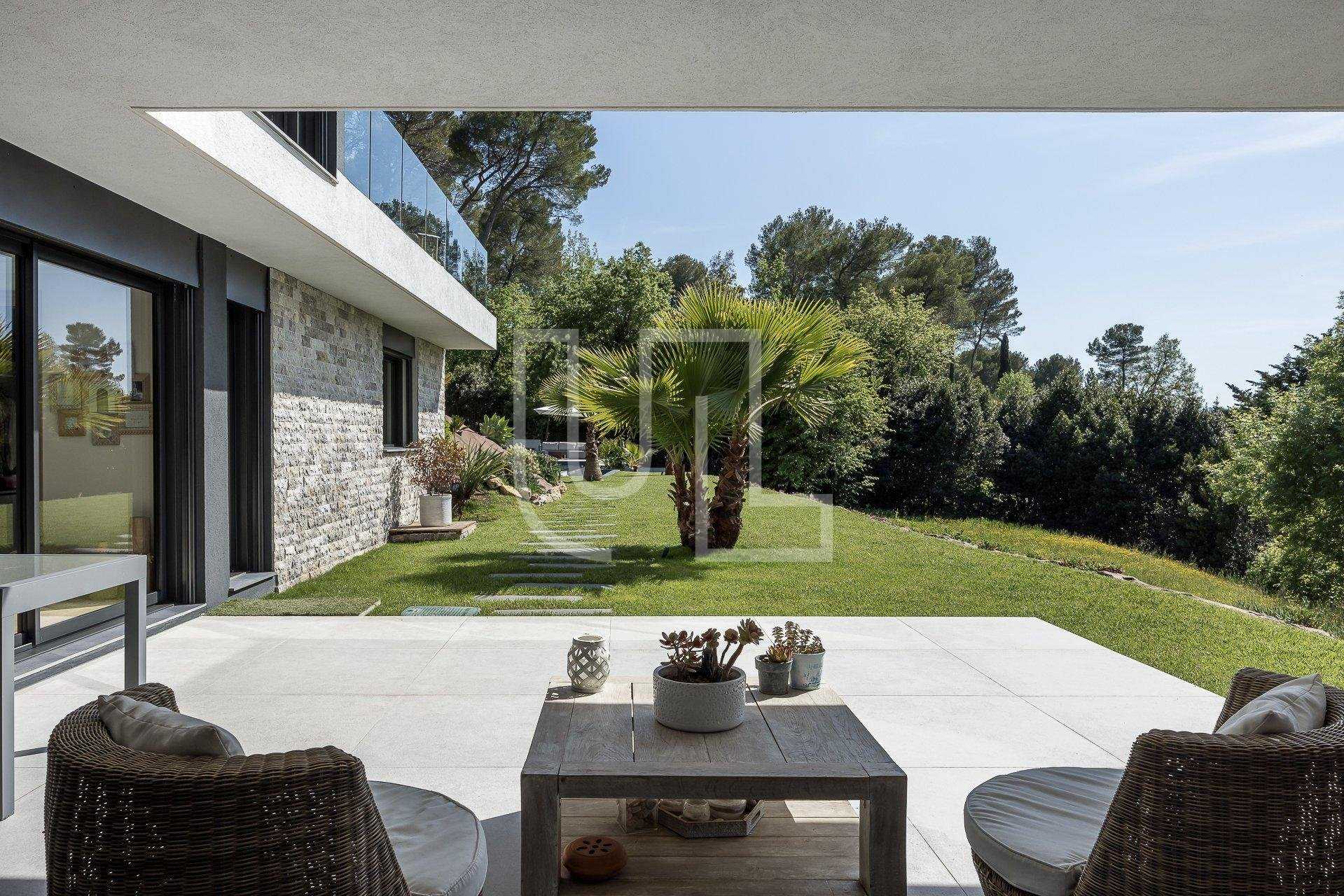 House in La Roquette-sur-Siagne, Provence-Alpes-Cote d'Azur 10763103