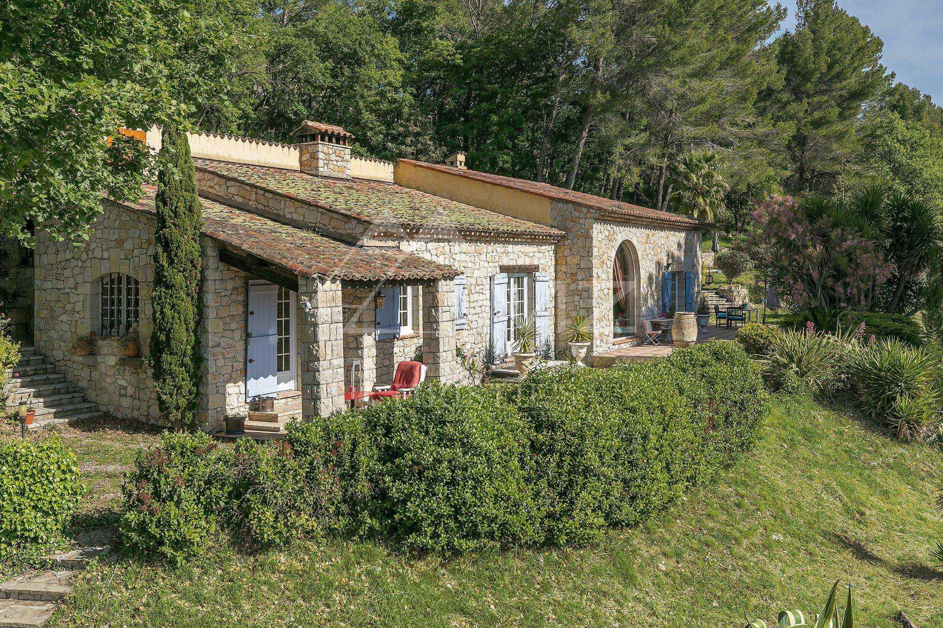 Hus i Fayence, Provence-Alpes-Cote d'Azur 10763376