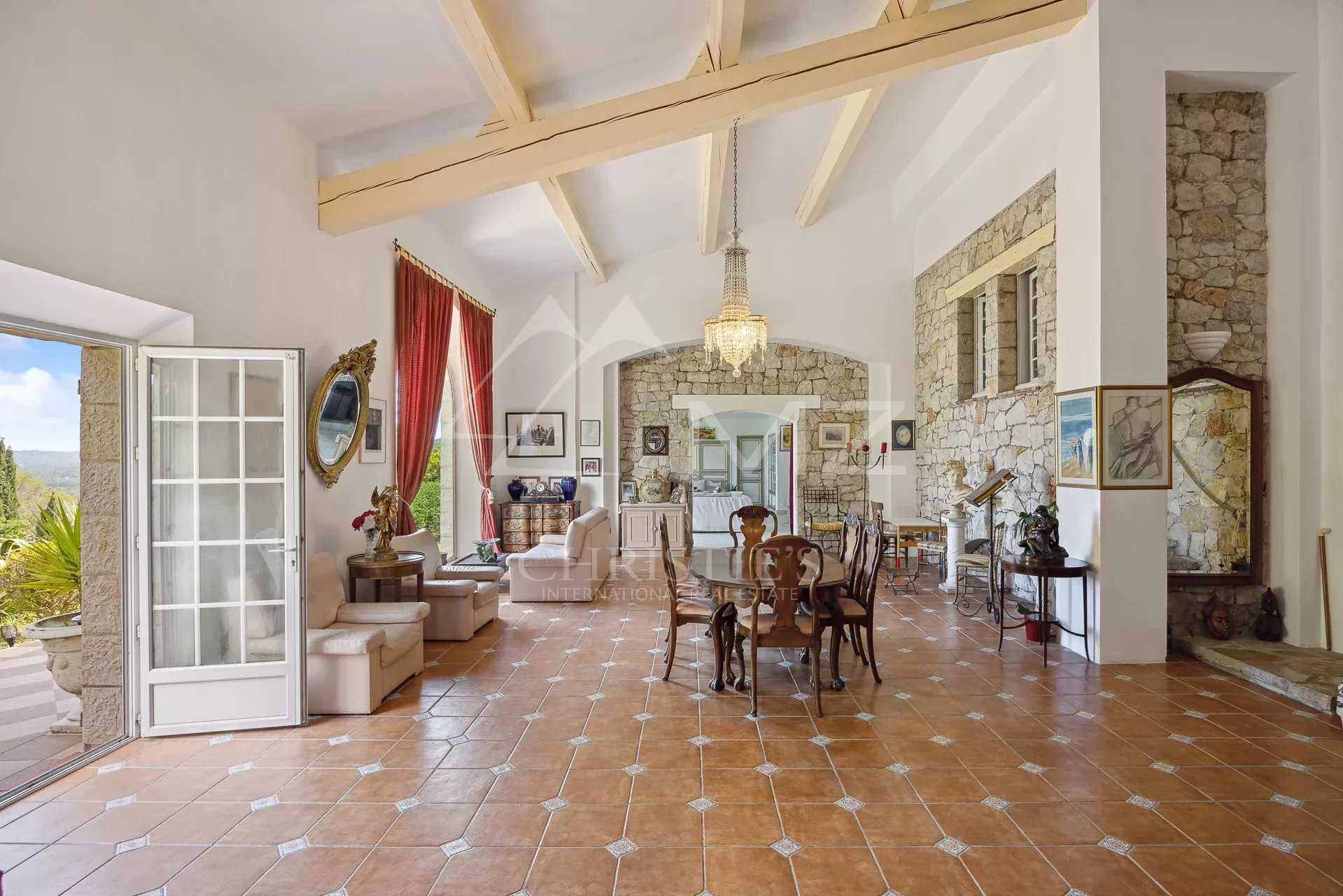 Rumah di Fayence, Provence-Alpes-Cote d'Azur 10763376