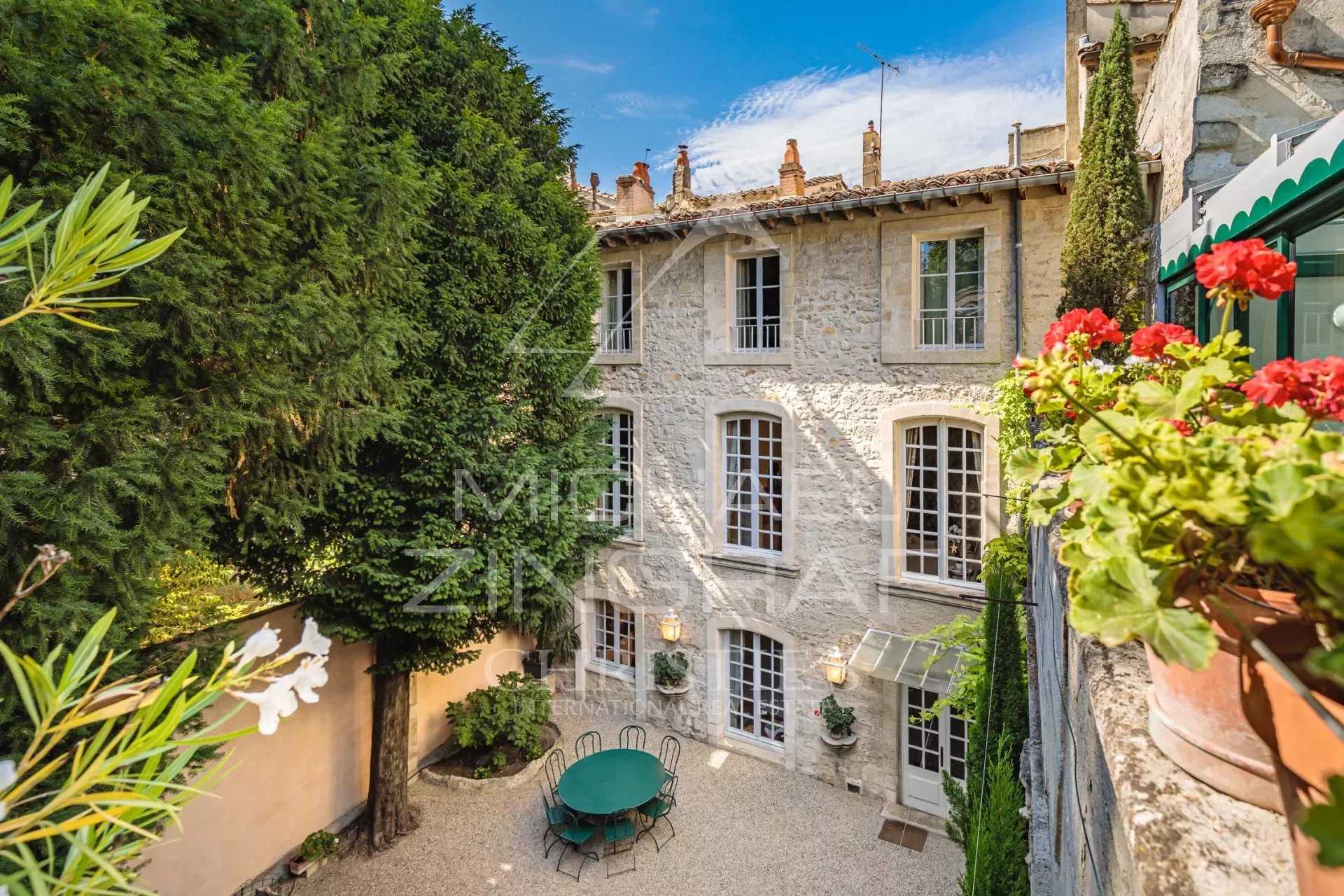 σπίτι σε Avignon, Provence-Alpes-Cote d'Azur 10763384