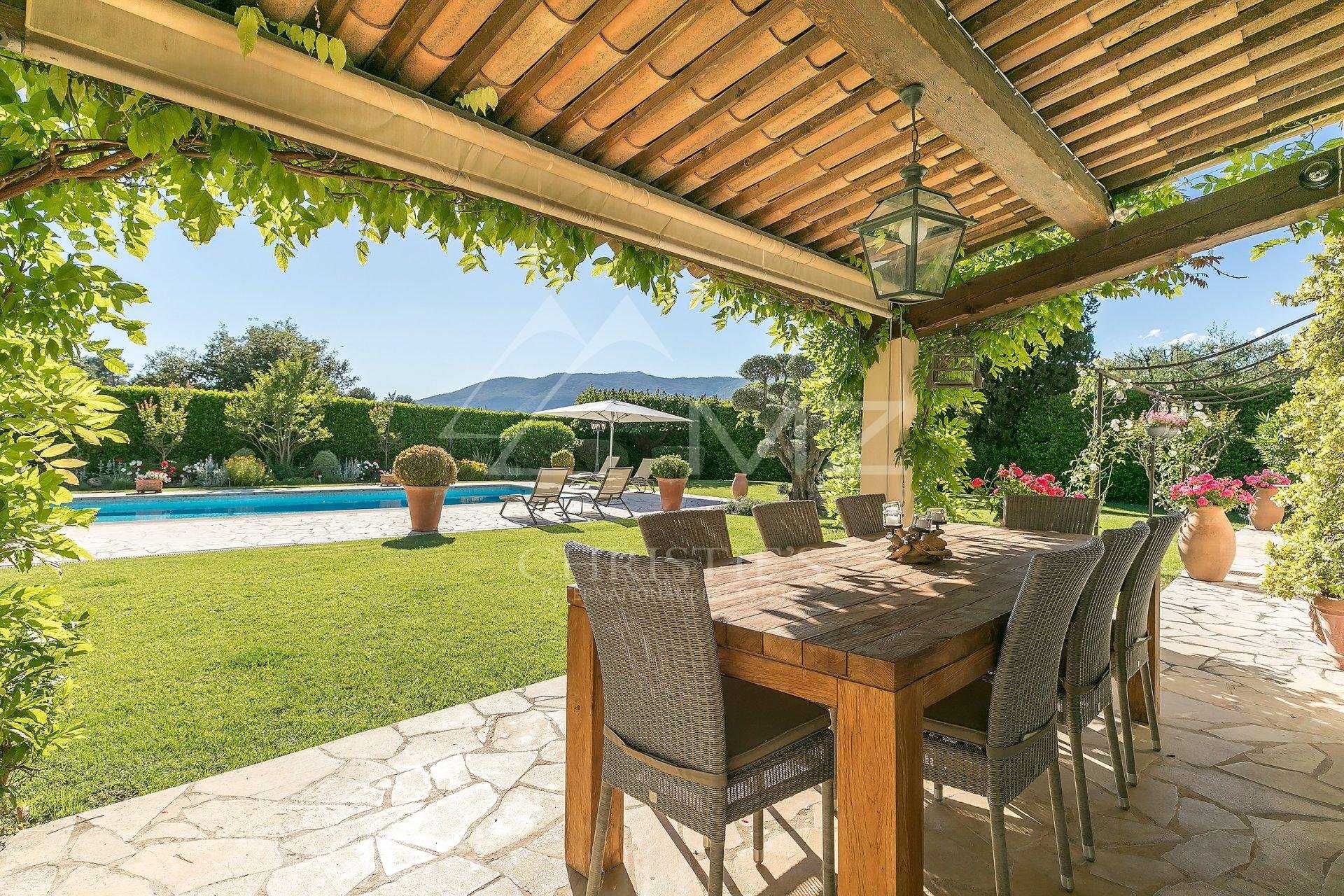 House in Le Bosquet, Provence-Alpes-Cote d'Azur 10763387