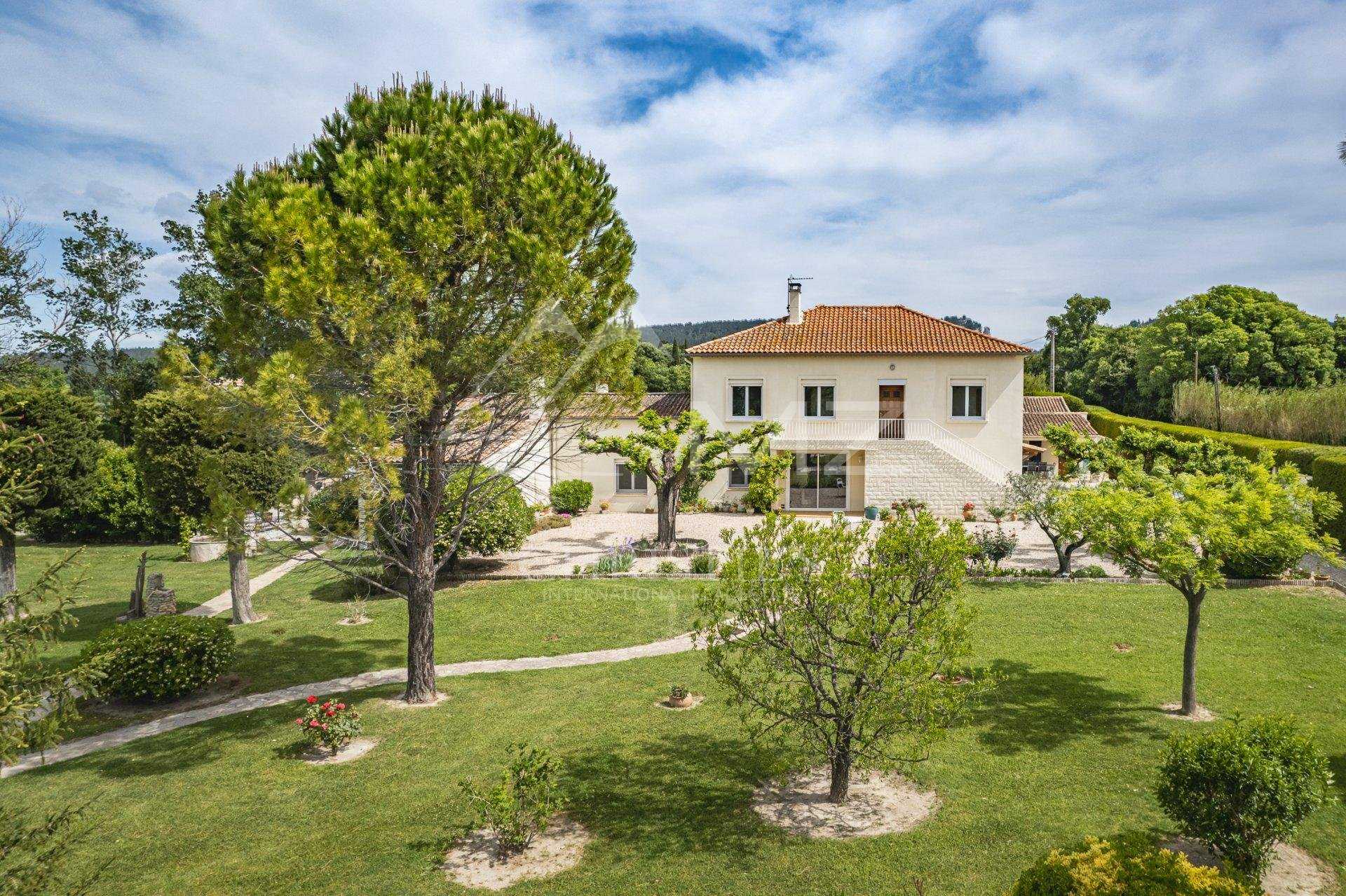 Other in Tarascon, Provence-Alpes-Cote d'Azur 10763394