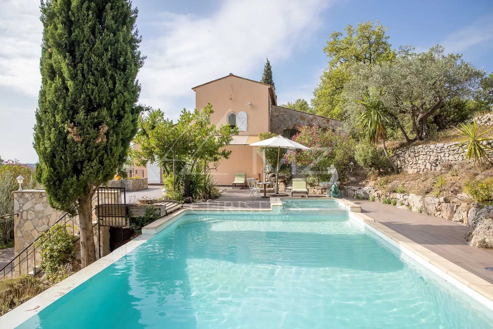 Hus i Seillans, Provence-Alpes-Cote d'Azur 10763403