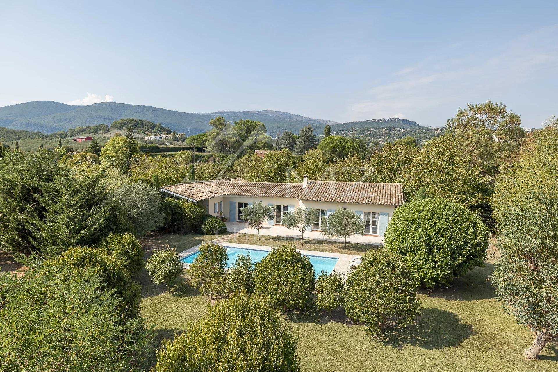 Hus i Chateauneuf-Grasse, Provence-Alpes-Cote d'Azur 10763405